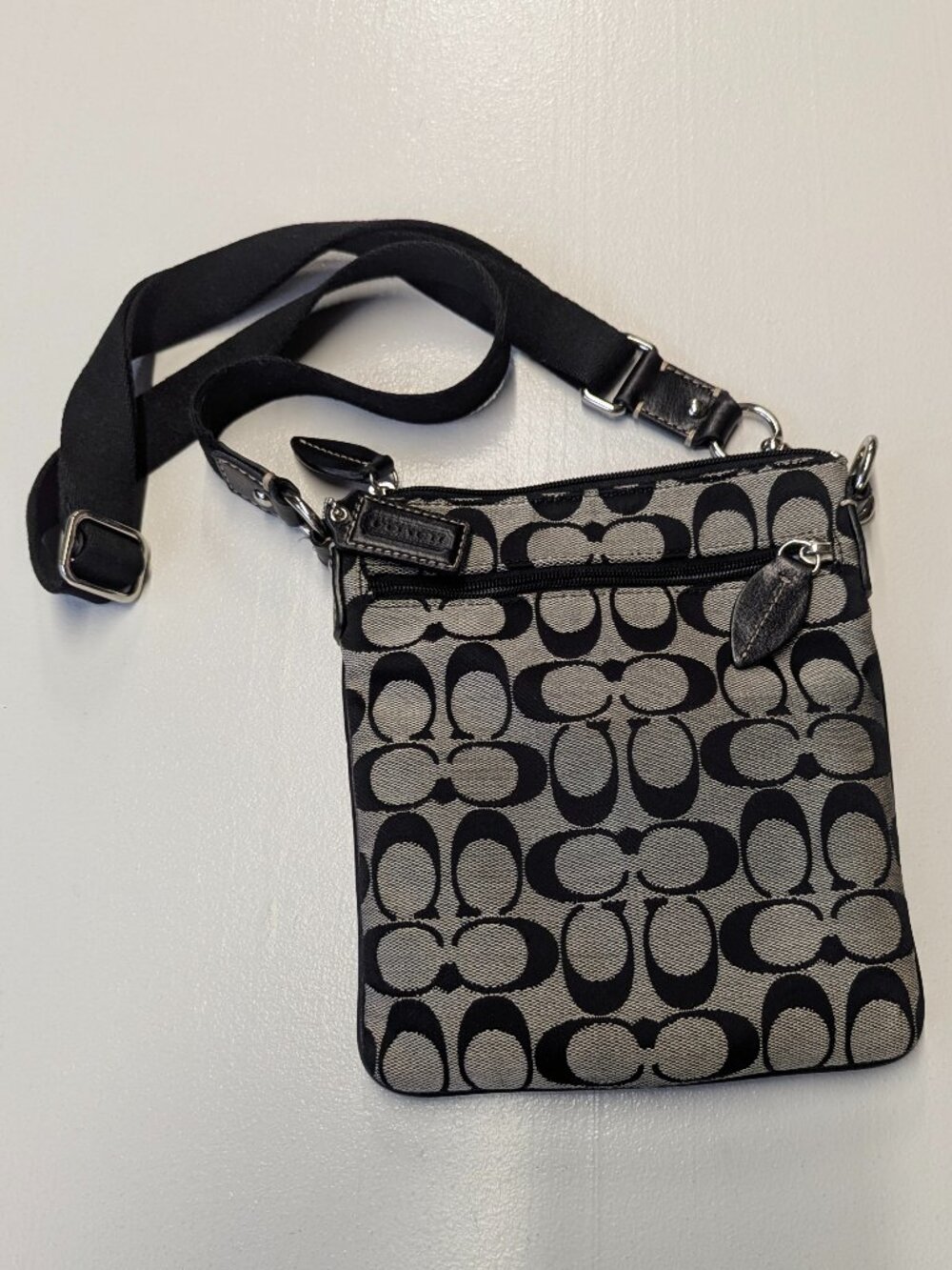 Coach Signature Black/Gray Crossbody Bag